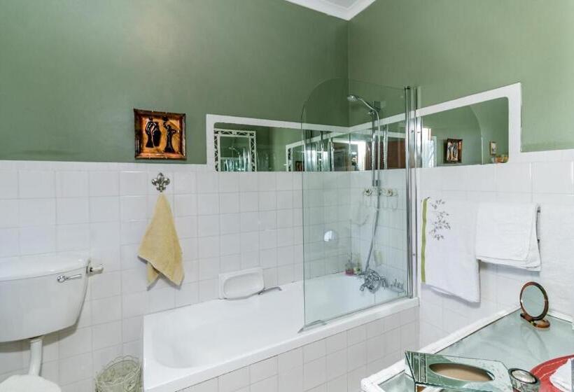 חדר סטנדרט, Beau & I