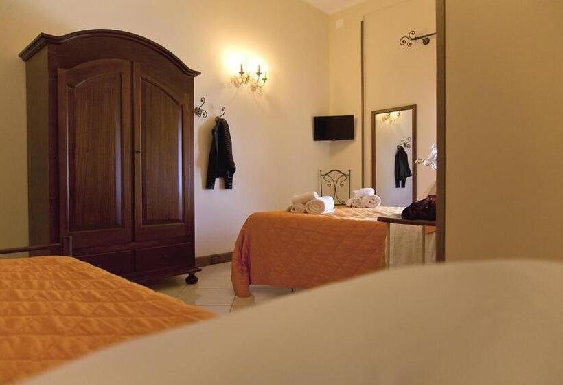 Номер Стандарт Трехместный, Kalinifta Residence