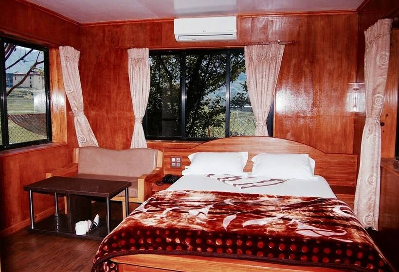 اتاق لوکس, Araniko Village Resort