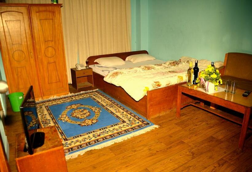 اتاق لوکس, Araniko Village Resort