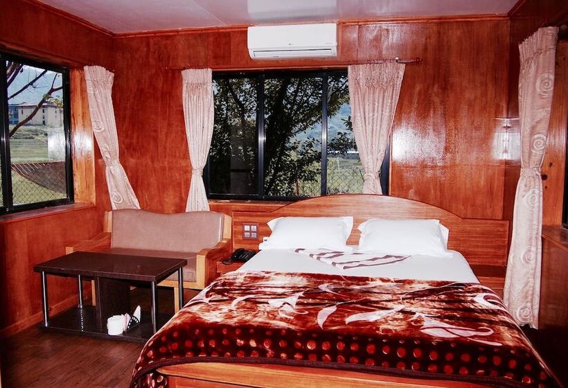 اتاق لوکس, Araniko Village Resort