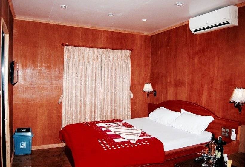 اتاق لوکس, Araniko Village Resort