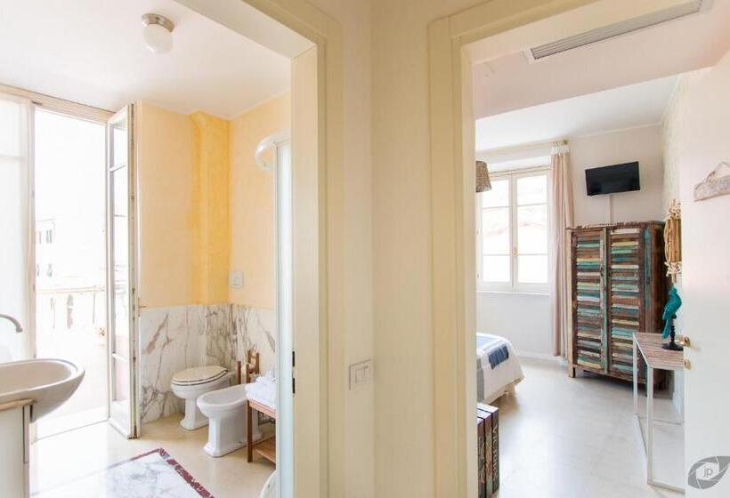 غرفة إقتصادية, B&b La Sosta Degli Artisti