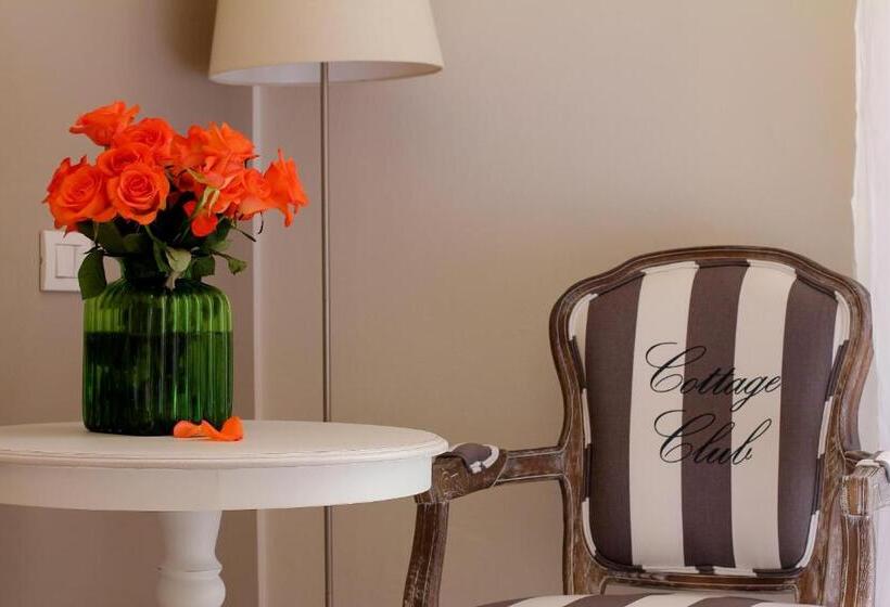 جناح جونيور, B&b La Sosta Degli Artisti