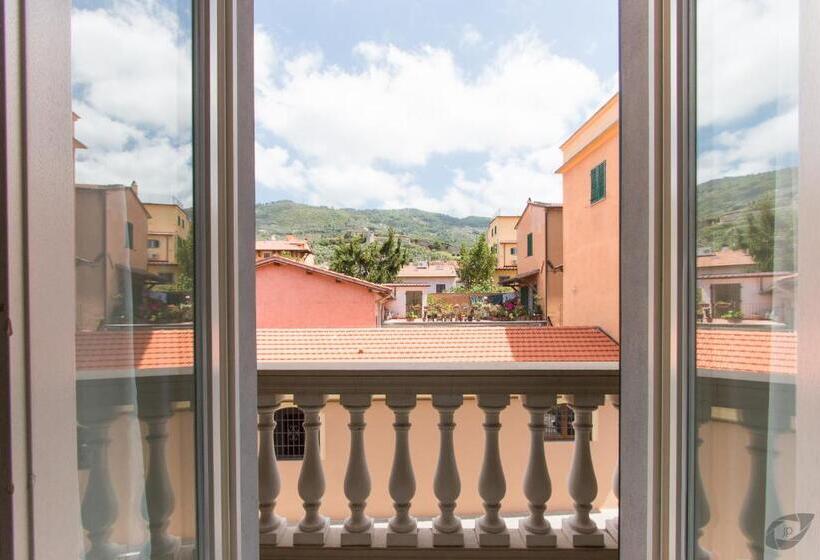 سوییت جونیور, B&b La Sosta Degli Artisti