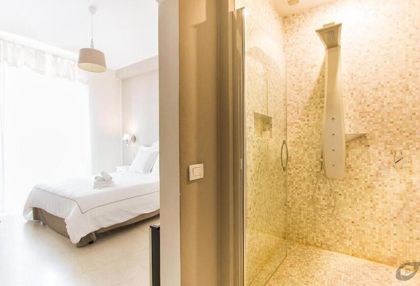 جناح جونيور, B&b La Sosta Degli Artisti