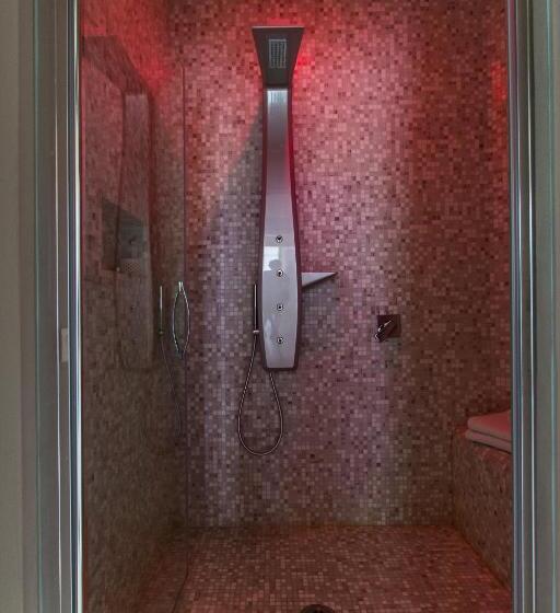 جناح جونيور, B&b La Sosta Degli Artisti