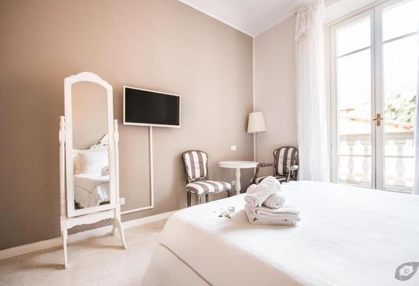 سوییت جونیور, B&b La Sosta Degli Artisti