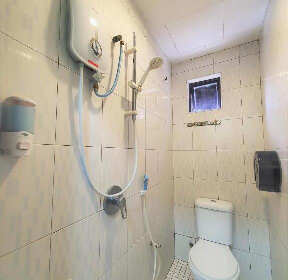 Трежместный Номер Economy, De Uptown Hotel @ Subang Jaya