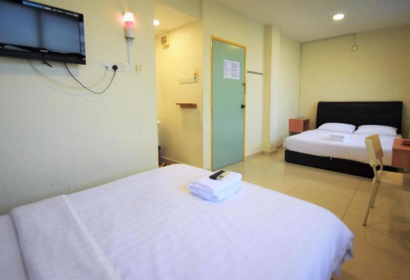 Трежместный Номер Economy, De Uptown Hotel @ Subang Jaya