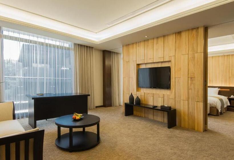 带大床的豪华间, Fuli Hot Spring Resort