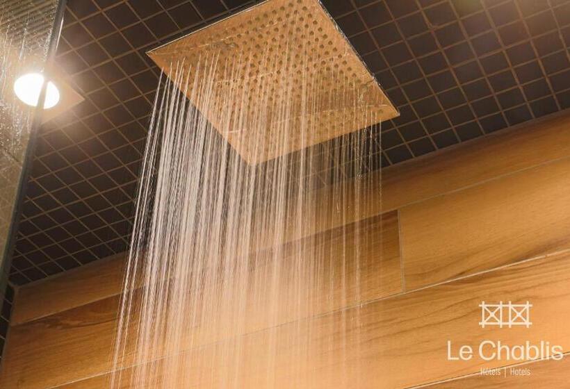 سوییت لوکس, Le Chablis Cadillac