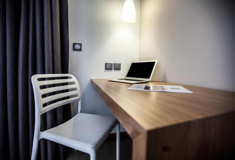 سوئیت جونیور با چشمانداز باغ, Le Saint Pierre île De La Reunion