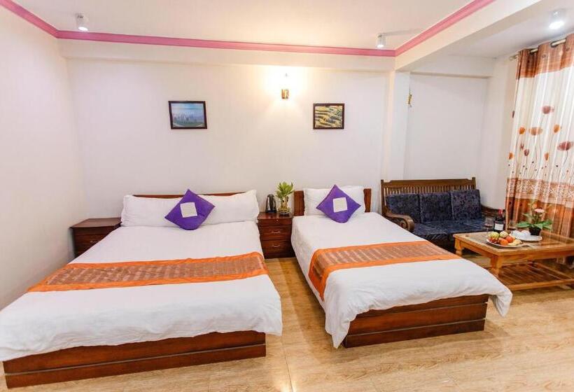 اتاق استاندارد با بالکن, Sapa Mountain City