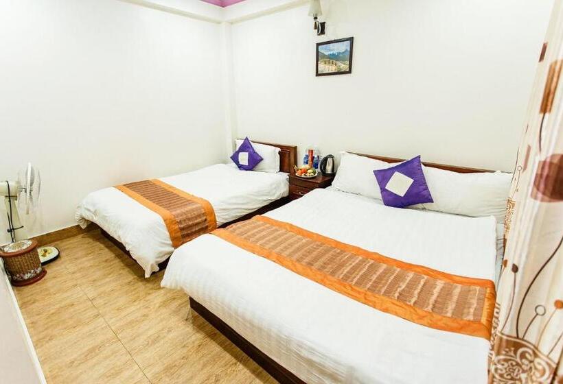 اتاق ساده سه‌ نفره, Sapa Mountain City