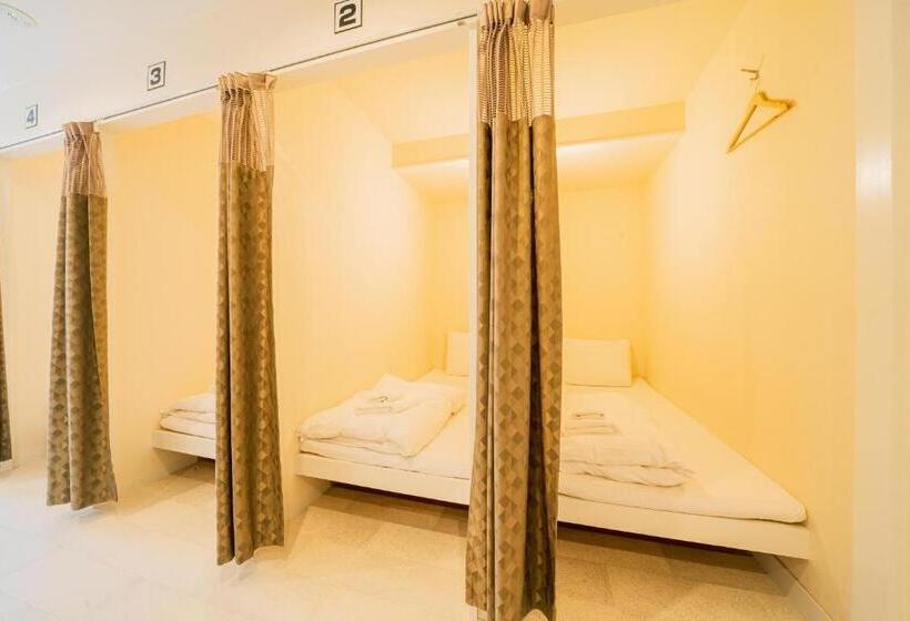 Letto in Camera Condivisa, Pagoda