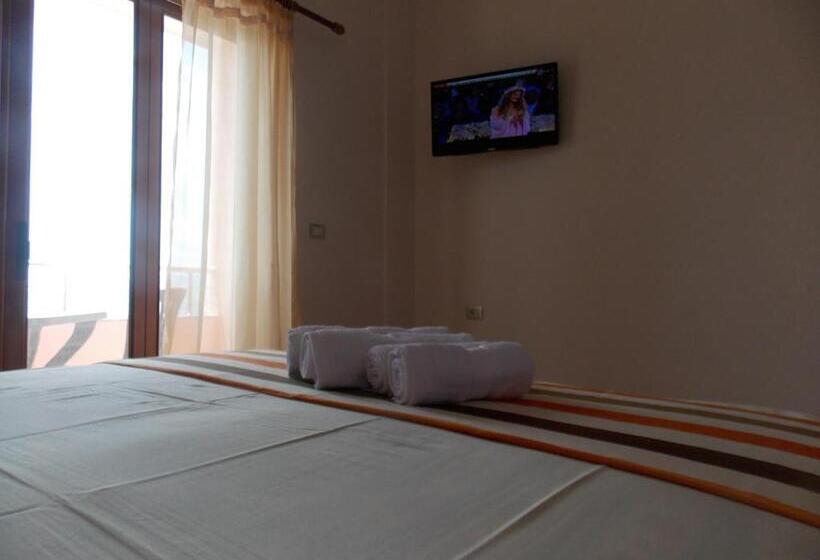 غرفة قياسية رباعية, Piccolino