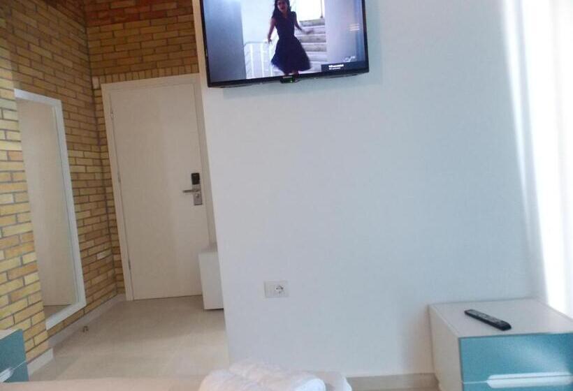 غرفة ديلوكس مطلّة علي البحر, Piccolino