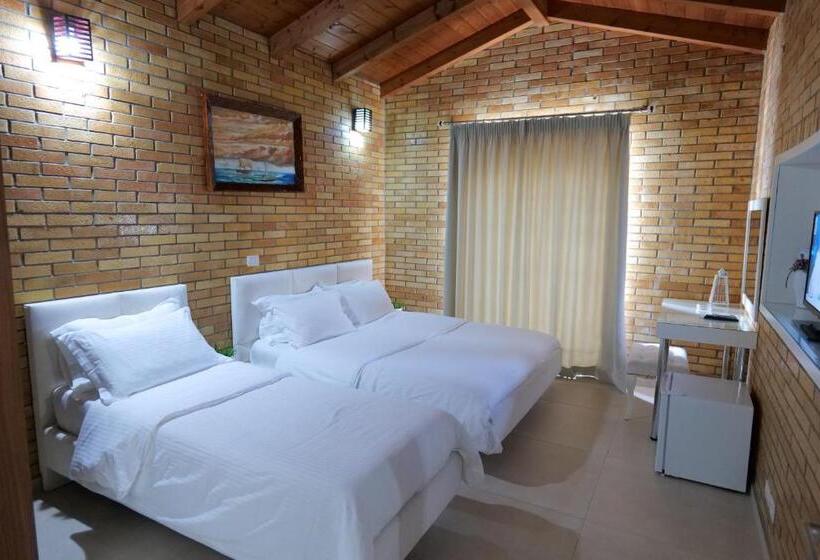 غرفة ديلوكس ثلاثية مطلة على البحر, Piccolino