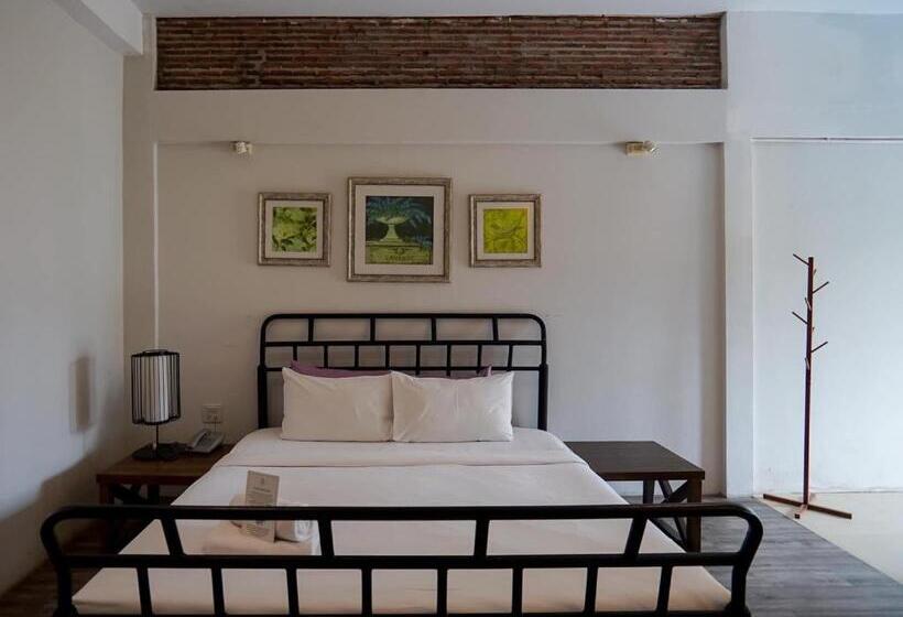 Номер Стандарт, Toscana Trat