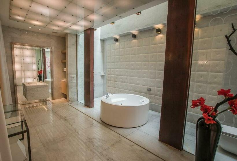 اتاق سوپریور, Motel Stars