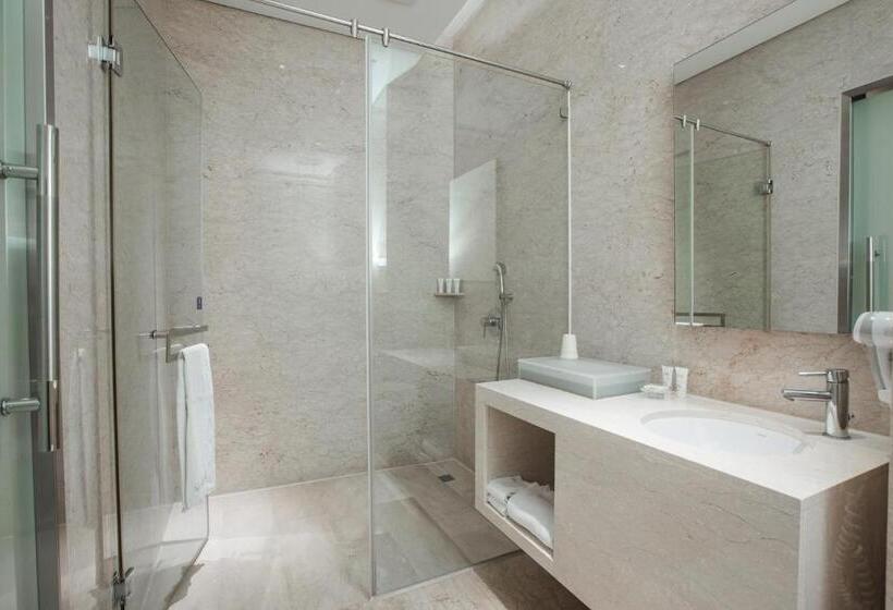 اتاق کلاس بیزنس, Motel Stars