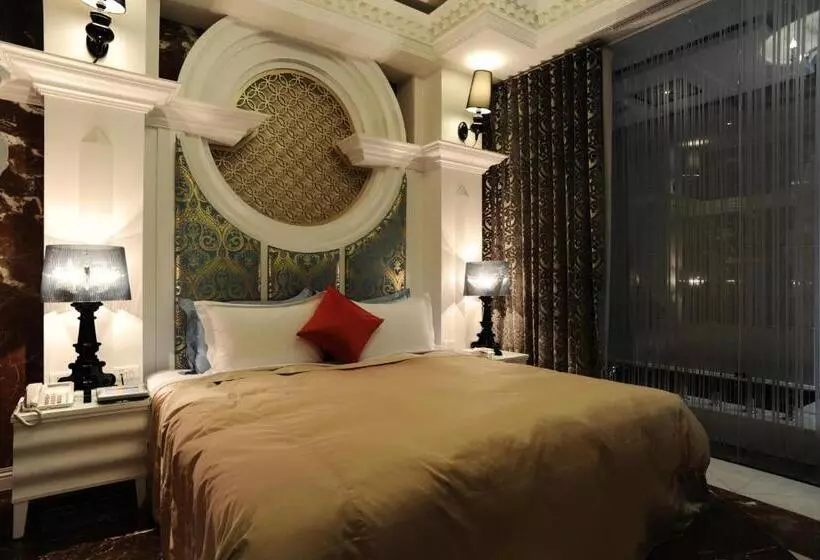 اتاق لوکس با تخت دو نفره بزرگ, Motel Stars