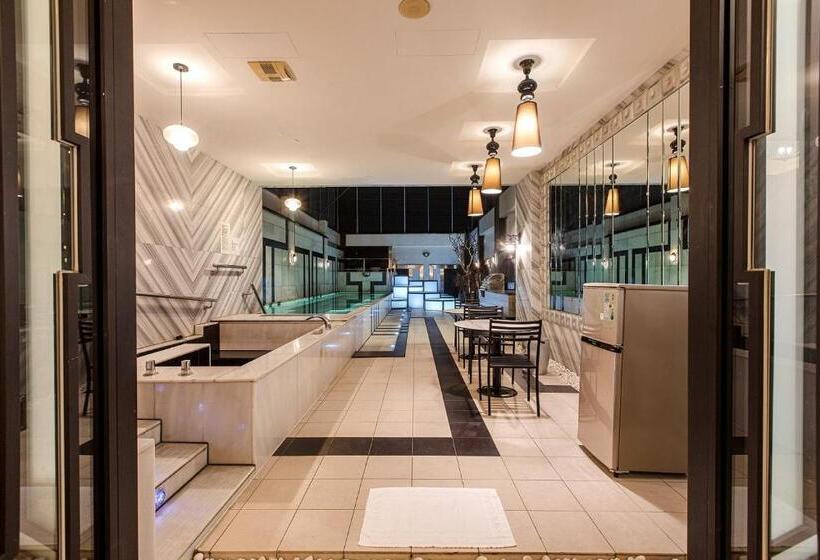 اتاق استاندارد با چشم‌انداز استخر, Motel Stars