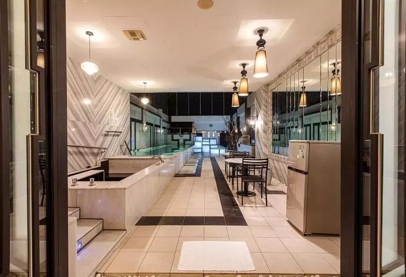 اتاق استاندارد با چشم‌انداز استخر, Motel Stars