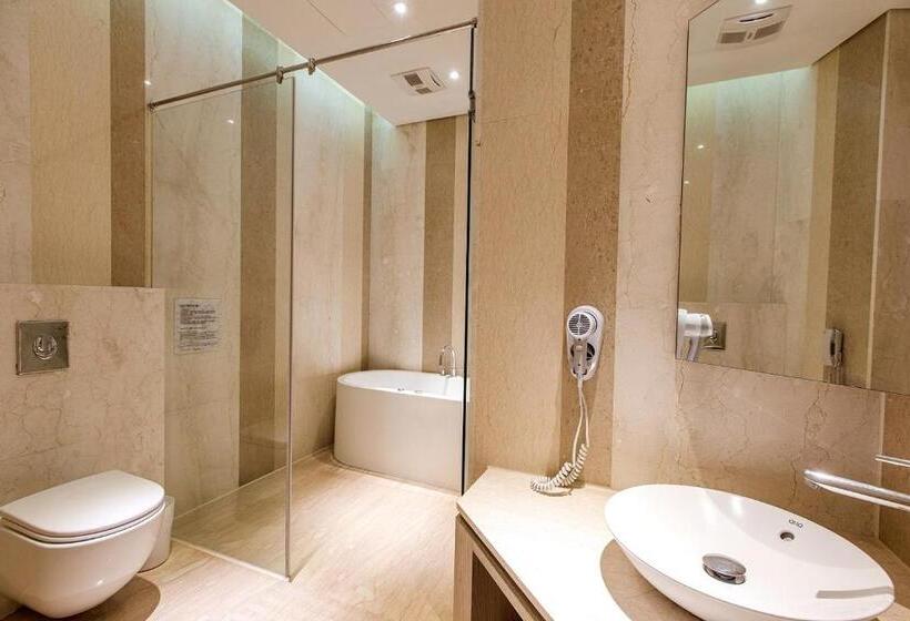 اتاق کلاس بیزنس, Motel Stars