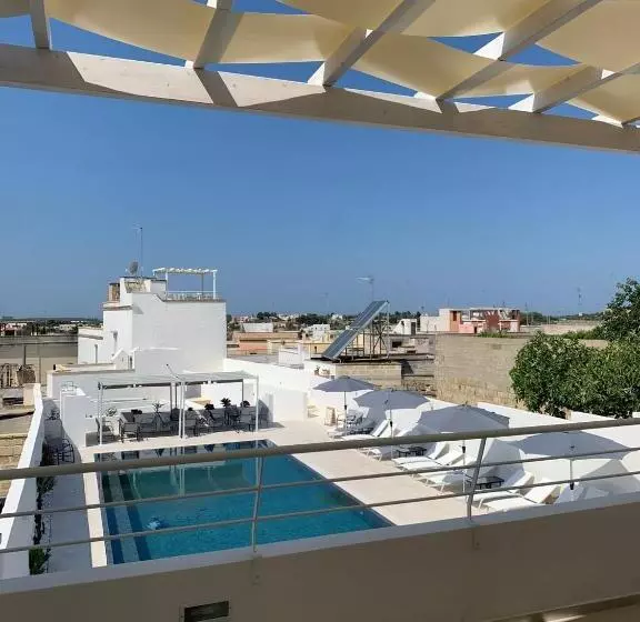 テラスつきの2ベッドルームアパートメント, Ts Residence