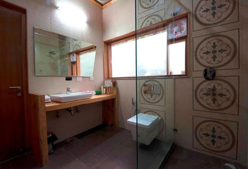 סוויטת ג'וניור, Tuskar S Riverside Resort