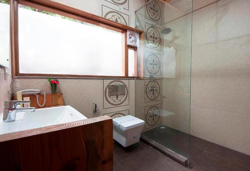 주니어 스위트, Tuskar S Riverside Resort