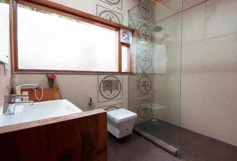 ジュニアスイート, Tuskar S Riverside Resort