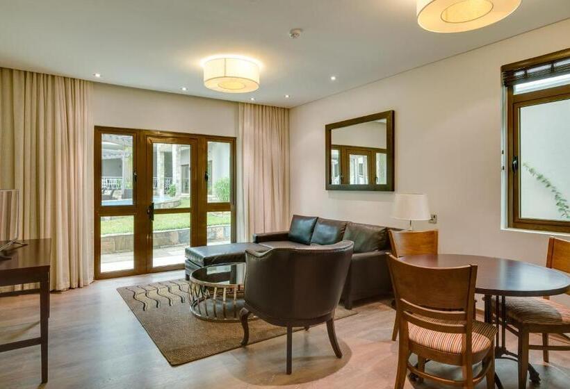 سوئیت اجرایی با تخت کینگ, Alliance Hotel By Eagles