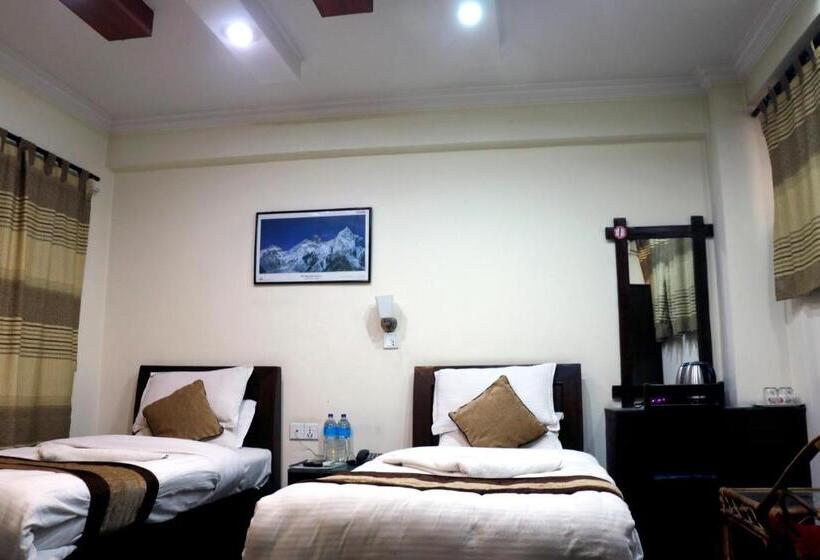 اتاق لوکس, Alpine Hotel & Apartment