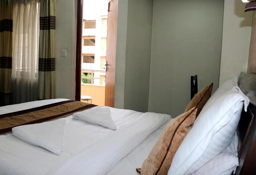 اتاق لوکس, Alpine Hotel & Apartment