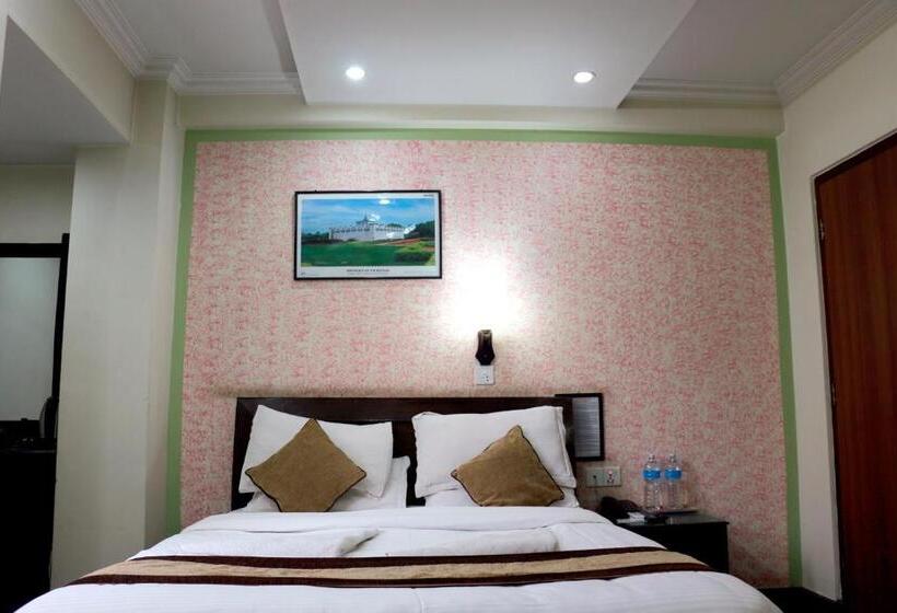 اتاق لوکس, Alpine Hotel & Apartment