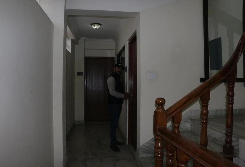 سوییت, Alpine Hotel & Apartment