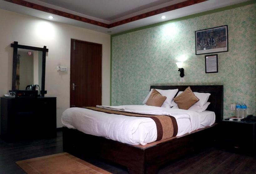 سوییت, Alpine Hotel & Apartment