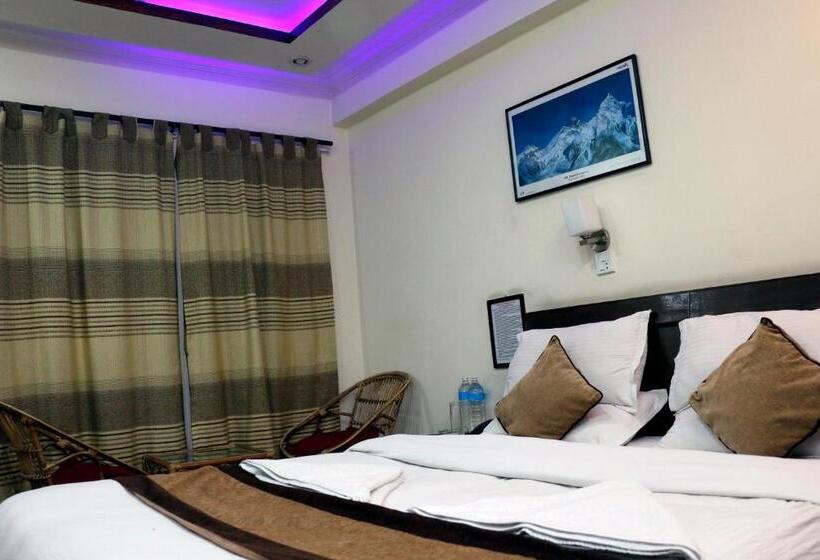 اتاق لوکس, Alpine Hotel & Apartment