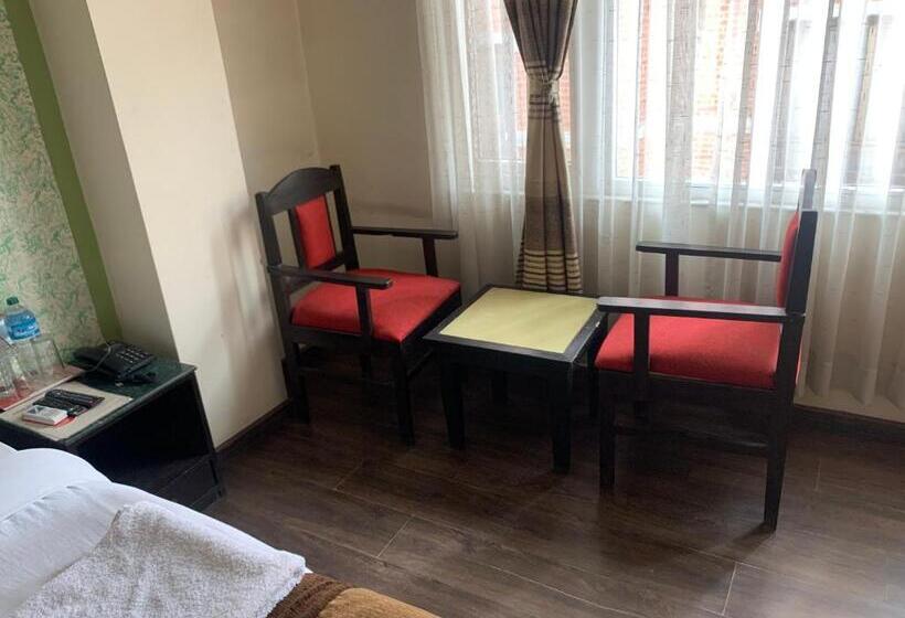 سوییت, Alpine Hotel & Apartment