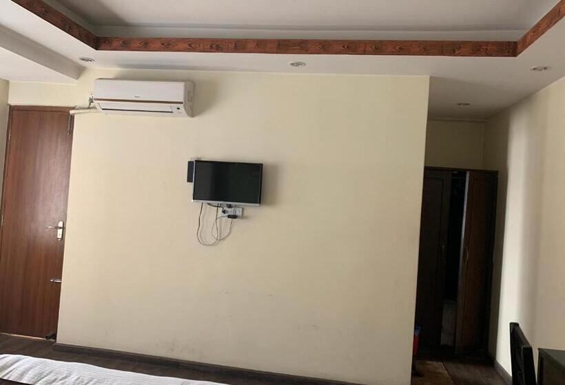 سوییت, Alpine Hotel & Apartment