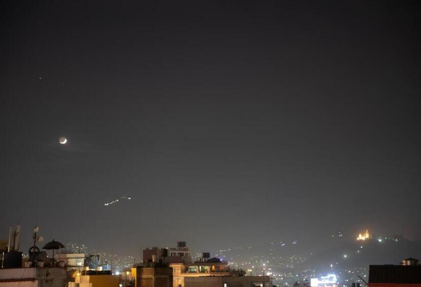 اتاق لوکس, Alpine Hotel & Apartment