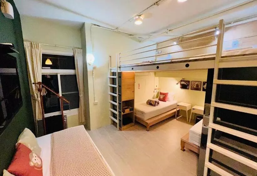 اتاق استاندارد چهار تخته, 安蘭居旅店 An Lan Jie