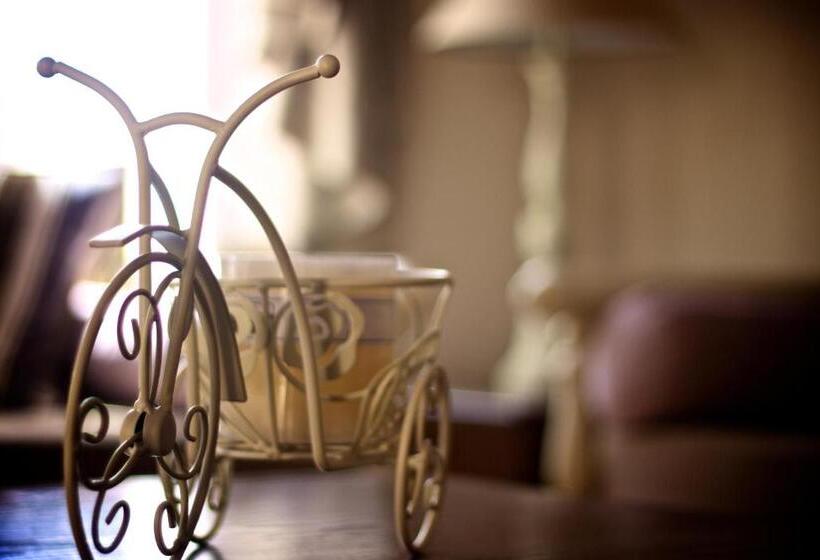 בקתה סופריור, Casa Dei Delfini