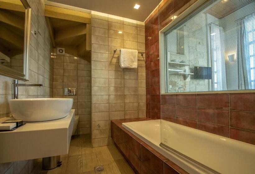 בקתה סופריור, Casa Dei Delfini