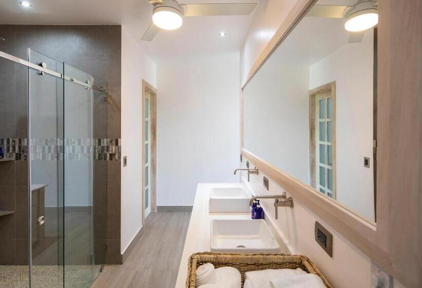 스탠다드 룸 킹사이즈 침대, Bodhi Tree Yoga Resort