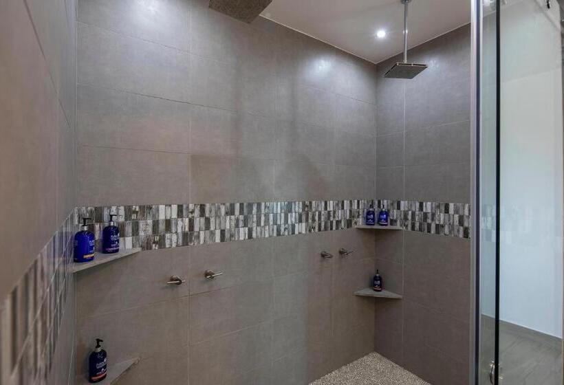 스탠다드 룸 킹사이즈 침대, Bodhi Tree Yoga Resort