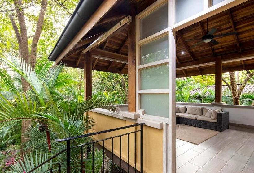 디럭스 방갈로, Bodhi Tree Yoga Resort